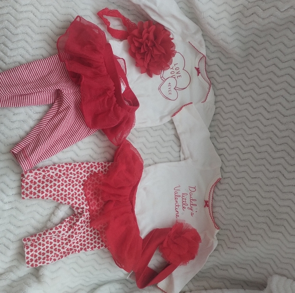 2 Carter's Twin Valentine Onsie & Legging Tutu Set - Picture 2 of 11